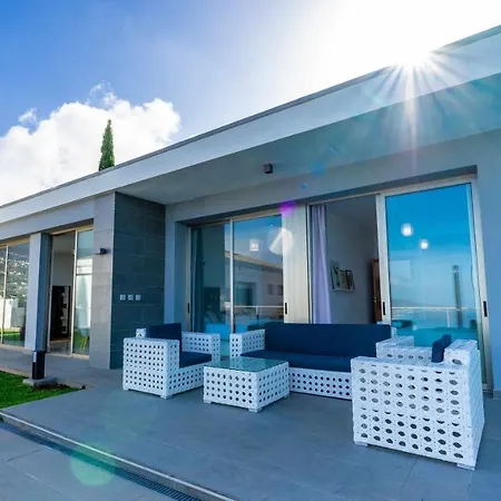 Luxury Lazaro Con Piscina Climatizada サンタ・ウルスラ