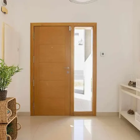 ヴィラ Luxury Lazaro Con Piscina Climatizada