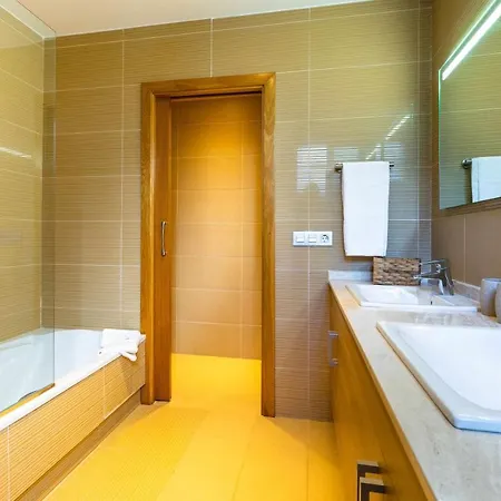 Luxury Lazaro Con Piscina Climatizada サンタ・ウルスラ