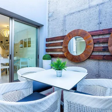 ヴィラ Luxury Lazaro Con Piscina Climatizada サンタ・ウルスラ