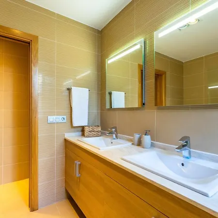 ヴィラ Luxury Lazaro Con Piscina Climatizada *