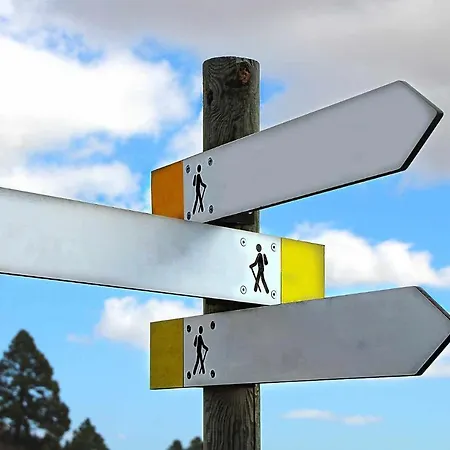 ヴィラ Luxury Lazaro Con Piscina Climatizada サンタ・ウルスラ